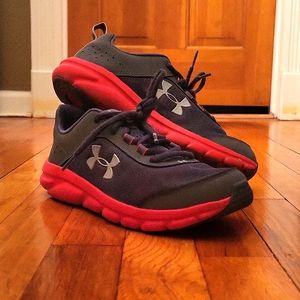 Under Armour Shoes Kids Size 5.5Y
